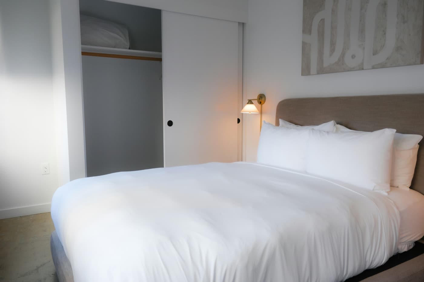 Chambre saine après traitement punaises de lit à Flémalle